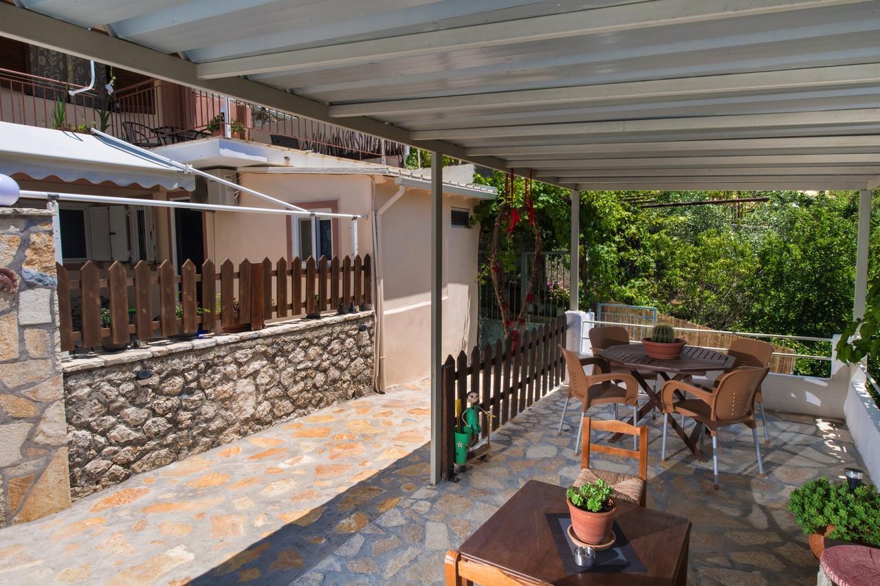 Manthiata Studios Exanthia Exteriér fotografie