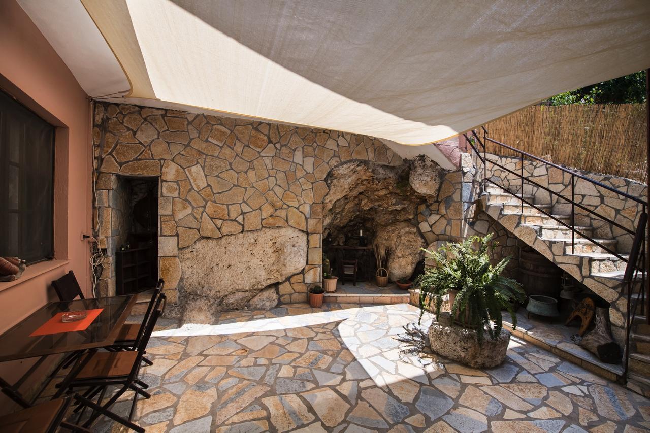 Manthiata Studios Exanthia Exteriér fotografie